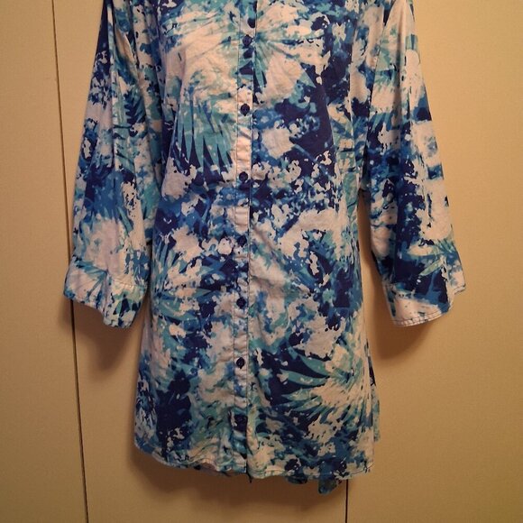 Catherines Top Womens 3X 26/28 Blue Floral Lightweight Short Sleeve Button Up - Picture 2 of 5